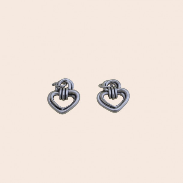 (Preview 2) Silver Hearts – Ασημί minimal σκουλαρίκια καρδιές | AleVizou Jewellery