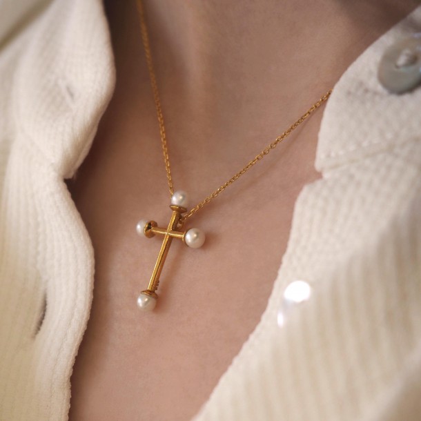(Preview 2) WOMEN'S CROSS NECKLACE WITH PEARLS 925