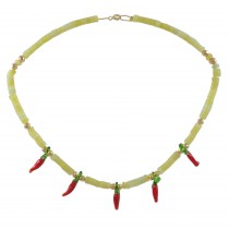 WOMEN'S NECKLACE WITH GREEN BEADS AND MURANO PEPPERS